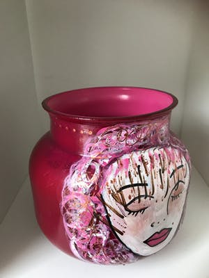 Marianne Bey - Pink Woman kopen? Bied vanaf 30!