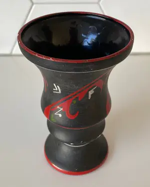 Kunstaardewerkfabriek Ed. Antheunis - Twee koudlak platelen vazen decor Irma kopen? Bied vanaf 1!