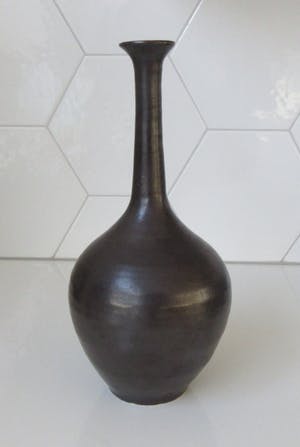 Niet of onleesbaar gesigneerd - Studio keramische Halsvaas gesigneerd GPF kopen? Bied vanaf 10!