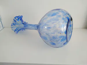 Niet of onleesbaar gesigneerd - Grote, zwierige vaas, blauw glas, handgemaakt kopen? Bied vanaf 1!