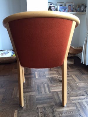 Magnus Olesen - Denemarken: Vier beukenhouten stoelen brique zitting en rugleuning kopen? Bied vanaf 150!