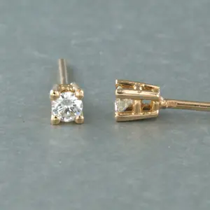 18k rose gouden solitair oorknoppen met briljant geslepen diamant tot. 0,20ct kopen? Bied vanaf 220!