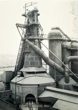 Bernd Und Hilla Becher - Hochofen, Youngstown, Ohio, USA verkocht voor € 69!