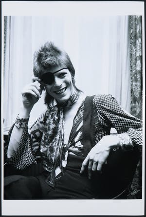 Nico Koster - Portret van David Bowie in het Amstel Hotel in 1973 kopen? Bied vanaf 150!