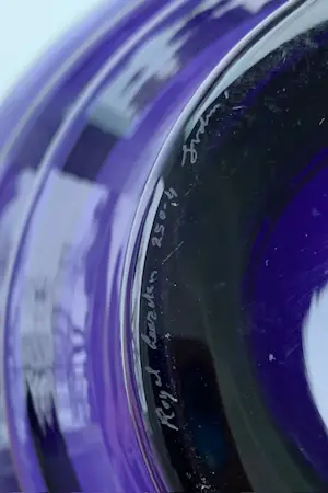 Siem van der Marel - Getrapte paars kristallen kom met massieve kristallen bodem kopen? Bied vanaf 75!