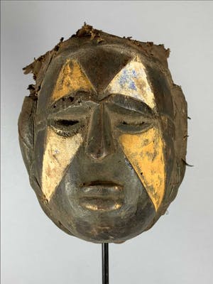Igbo - Old Tribal Used African IGBO passport Mask - Nigeria. kopen? Bied vanaf 25!