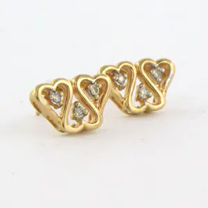14k geelgouden oorknoppen bezet met briljant geslepen diamant 0.06ct kopen? Bied vanaf 145!