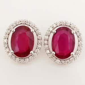 Acheter12.50ct Ruby and Diamond Earrings? Enchérissez de 1250!
