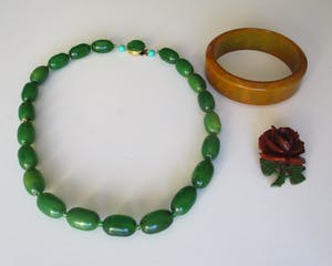 Curiosa - Art nouveau ketting, armband en broche van bakeliet kopen? Bied vanaf 1!