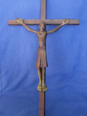 Brons (Onbekend) - Modern bronzen kruisbeeld. verkocht voor € 20!