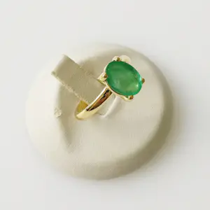 Smaragd ring in geelgoud kopen? Bied vanaf 775!
