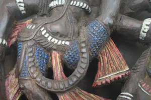 Niet of onleesbaar gesigneerd - Prachtige Oude Houten Relief Plaquette Zes Armige Shiva (19e eeuw) kopen? Bied vanaf 1!