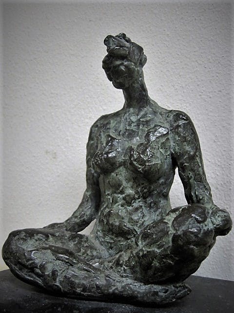 Maite Duval - Fraai vormgegeven naakt sculptuur in Brons "Meditatie" gesigneerd  kopen? Bied vanaf 240!