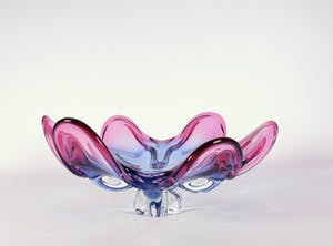 Niet of onleesbaar gesigneerd - Glas, Meerkleurige schaal kopen? Bied vanaf 10!