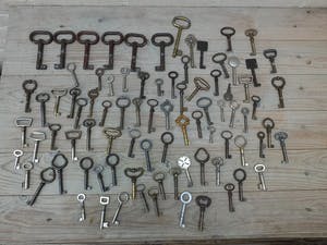 Curiosa - Partij sleutels van diverse afmetingen en metaal soorten. kopen? Bied vanaf 1!