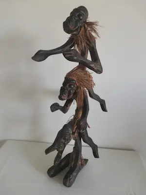 AcheterNiet of onleesbaar gesigneerd - Fraai Afrikaans beeld? Enchérissez de 10!