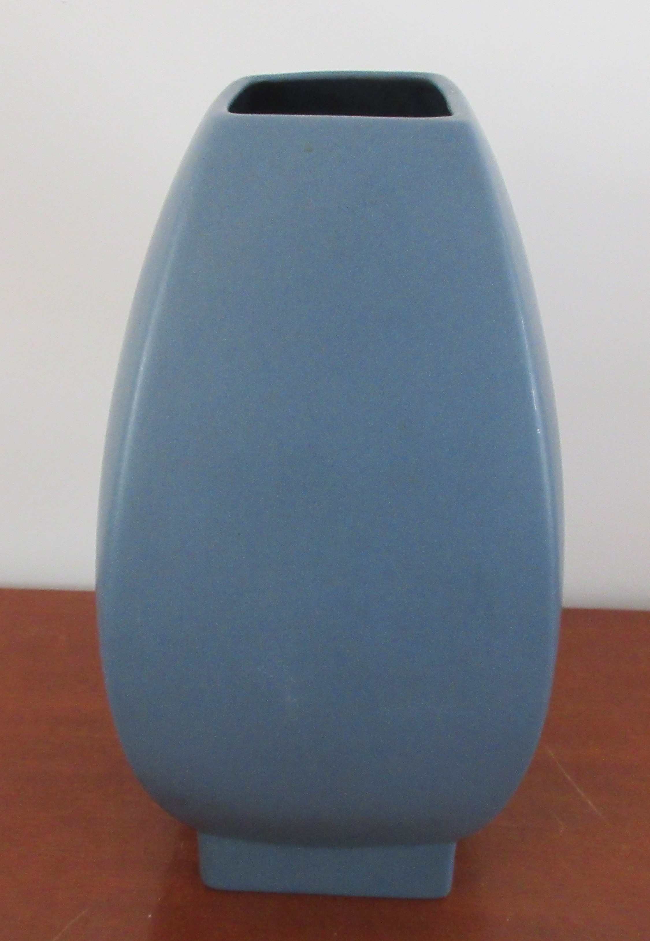 Ilkra - Knoedgen - Grote blauw grijze vierkante keramische vaas kopen? Bied vanaf 18!