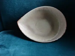 Carl-Harry Stalhane - Steengoed schaaltje in schelpvorm- Rorstrand Sweden kopen? Bied vanaf 145!