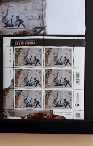 Banksy - Banksy (1974) - FCK PTN! Banksy framed-Complete set kopen? Bied vanaf 120!