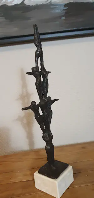 John Bier - Zeven acrobaten kopen? Bied vanaf 1!