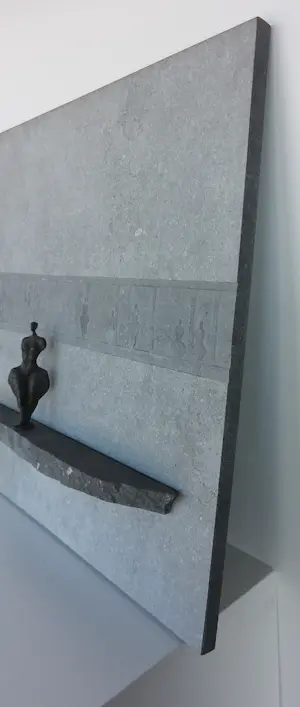 Franz Josef Vanck - Wandobject (buiten) van natuursteen, brons en ijzer kopen? Bied vanaf 500!