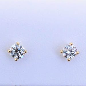 0.62 ct Diamond Solitaire Earrings kopen? Bied vanaf 450!
