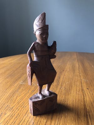 Niet of onleesbaar gesigneerd - Balinees met vechthaan (art deco) kopen? Bied vanaf 1!