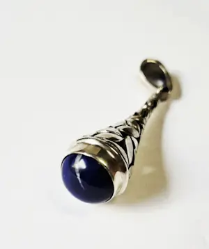Zilveren Byzantijnse Bungel hanger , met lapis lazuli kopen? Bied vanaf 70!