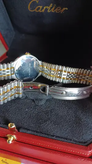 Dames uurwerk ´Cartier´ kopen? Bied vanaf 1400!