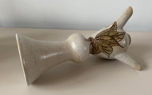 Niet of onleesbaar gesigneerd - Kunstaardewerken olielamp met drie armen kopen? Bied vanaf 1!