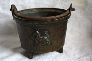 Bronzen Cauldron.(1523) verkocht voor € 50!