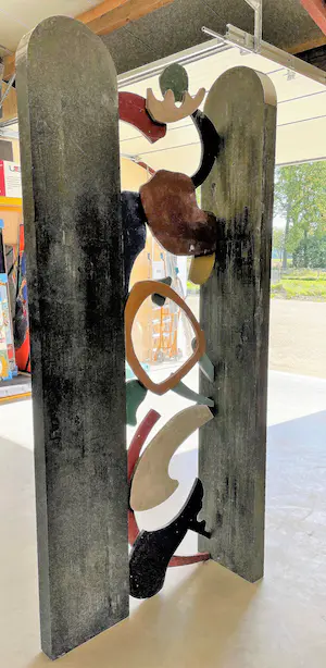 Cole Morgan - Houtsculptuur kopen? Bied vanaf 1500!