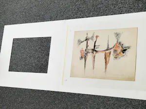 Hannes Postma - Bijzondere 1958 zalmroze gemengde techniek (o.a. ecoline) "Poes" gesigneerd kopen? Bied vanaf 78!