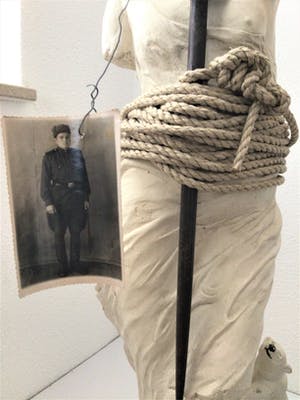 Julia Winter - Vrouwe Justitia - 2003 - Beeld - Diverse materialen - Zeer goed kopen? Bied vanaf 295!