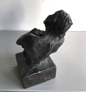 Astrid Veldhuyzen-Koppen - Sculptuur “ De omarming “ kopen? Bied vanaf 89!