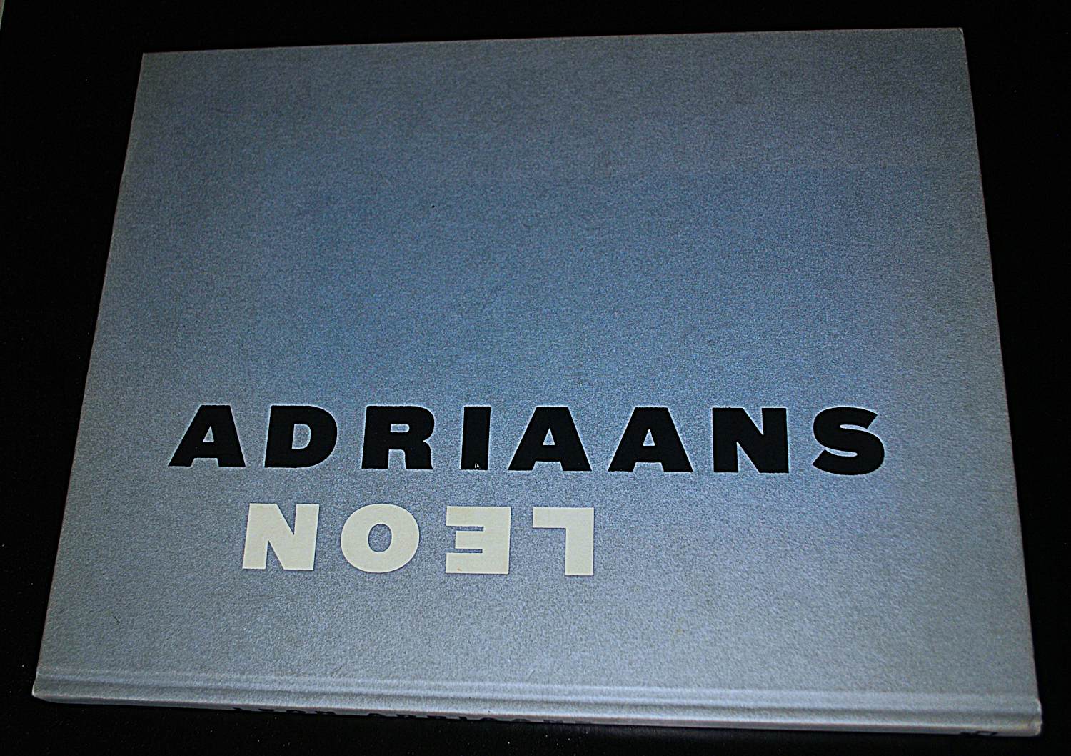 Leon Adriaans - hardcover, gesigneerd door de samensteller Thom Mercuur kopen? Bied vanaf 55!