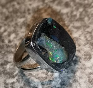 Niet of onleesbaar gesigneerd - Zilveren ring met Ethiopische opaal kopen? Bied vanaf 10!
