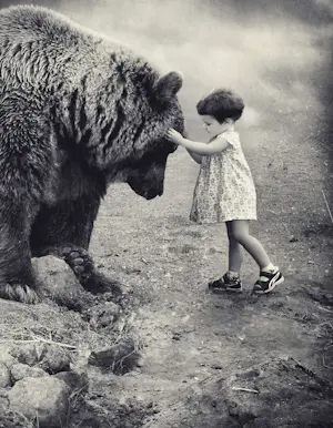 Onbekend - 'Bear Hug' (2013) van Sarolta Bàn (1982) kopen? Bied vanaf 10!