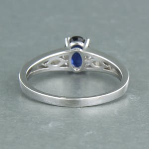 18k gouden ring bezet met saffier en markies geslepen diamant tot. 0.20ct kopen? Bied vanaf 420!