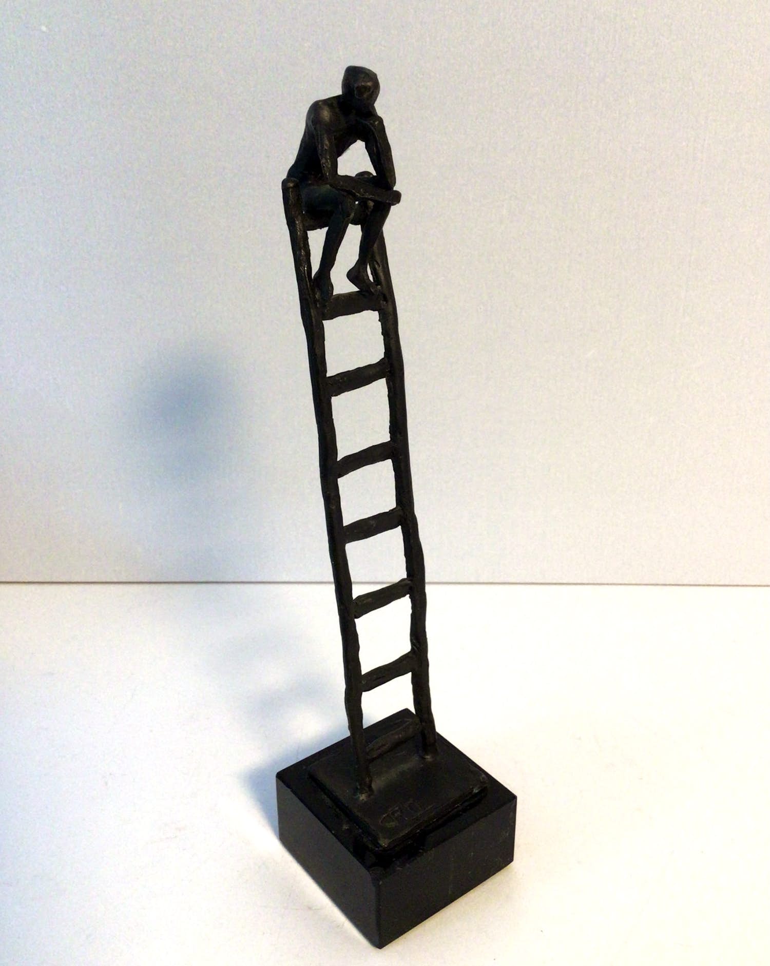 Corry Ammerlaan - Sculptuur “ De denkende mens “ originele versie kopen? Bied vanaf 35!