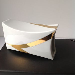 Rosenthal - Jan van der Vaart Convex vaasje 1990 porselein met goud kopen? Bied vanaf 59!