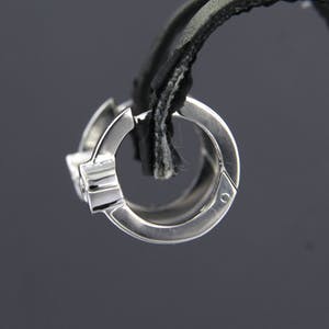 18K Goud - witgouden creolen bezet met diamant kopen? Bied vanaf 440!