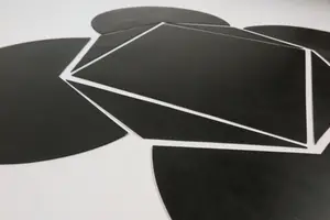 Jeroen van Rijn - Geometrisch vloerobject van rubber kopen? Bied vanaf 1!