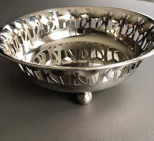 Alessi - Rosenschale (oorspronkelijk ontwerp Josef Hoffmann) verkocht voor € 195!