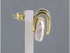 14k gouden oorknoppen bezet met parel en briljant geslepen diamant tot. 0.03ct kopen? Bied vanaf 205!