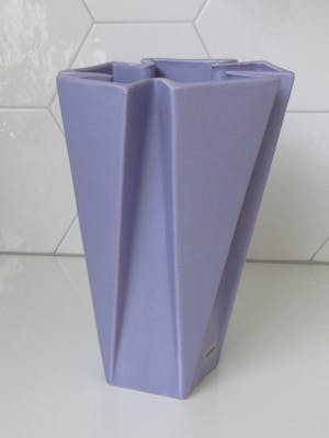 Niet of onleesbaar gesigneerd - FEMI Keramiek Losser - Lila Design Vaas kopen? Bied vanaf 10!