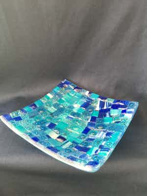 Niet of onleesbaar gesigneerd - Schitterend handgemaakt schaaltje verkocht voor € 10!