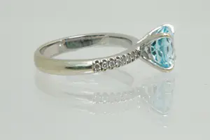 54 - Chique 18Kt witgouden & diamanten ring 0.15ct briljant en grote Aquamarijn kopen? Bied vanaf 280!