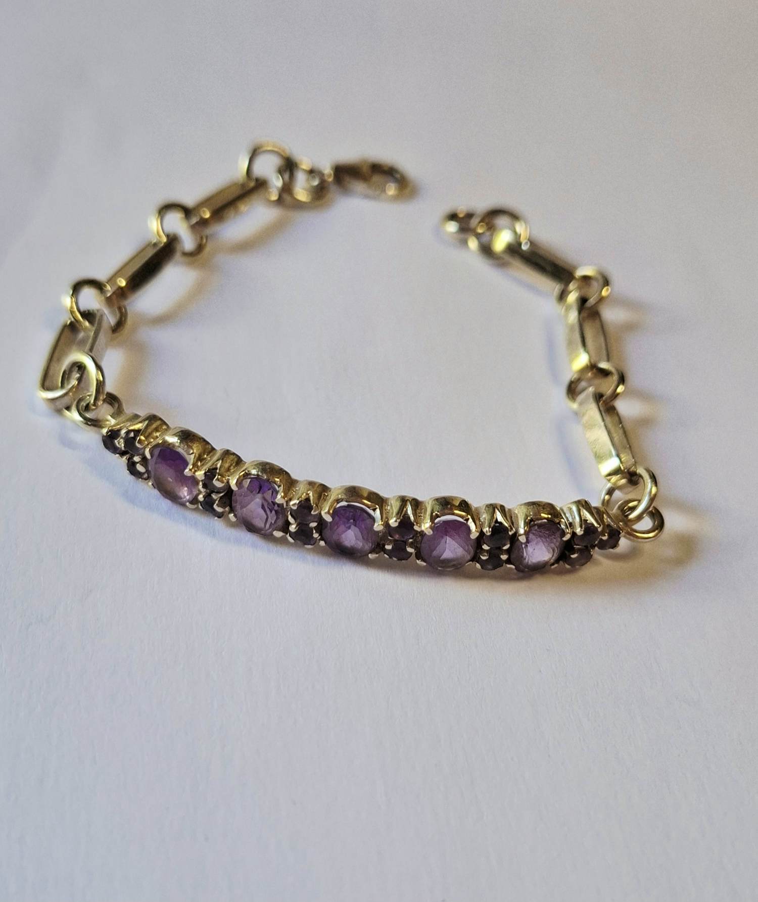 Nieuw zilveren armband gezet met 5 grote facetgeslepen Amethist en 6 kleine verkocht voor € 85!