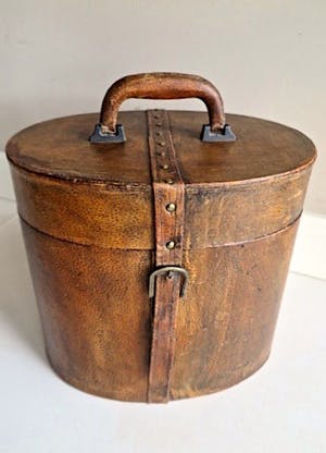 Curiosa - Vijf retro Koffertjes - Hout, Leer, Skai Messing beslag - PRIJS VERLAAGD kopen? Bied vanaf 89!